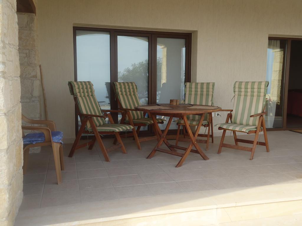 Petralona Apartment Agios Athanasios ภายนอก รูปภาพ